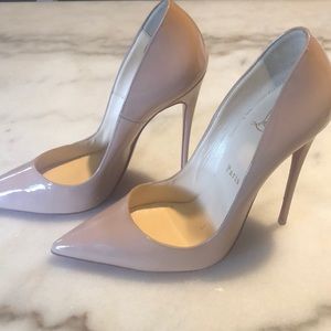 So Kate! Christian Louboutin nude heels